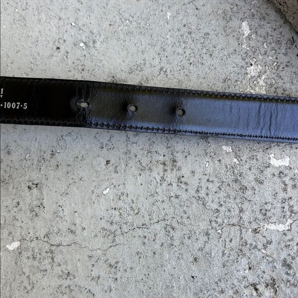 Gucci, vintage black leather skinny belt
